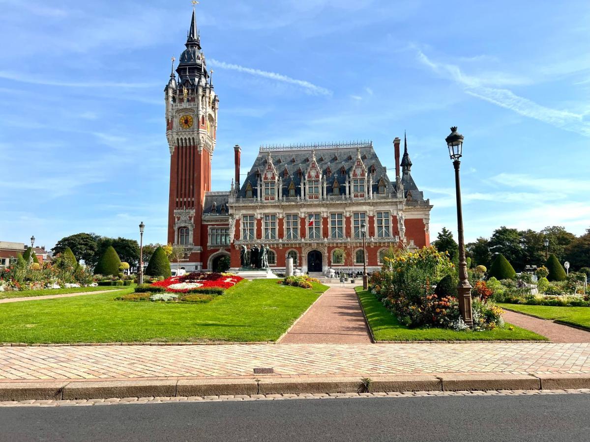 Loasis Lägenhet Calais Exteriör bild